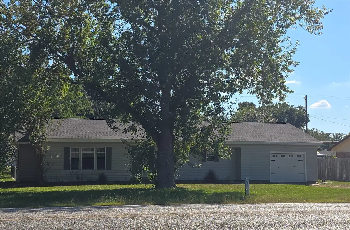 877 Fm-616, Blessing, TX 77419 - #1