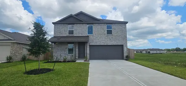 929 Woodhaven Lakes Drive, La Marque, TX 77568