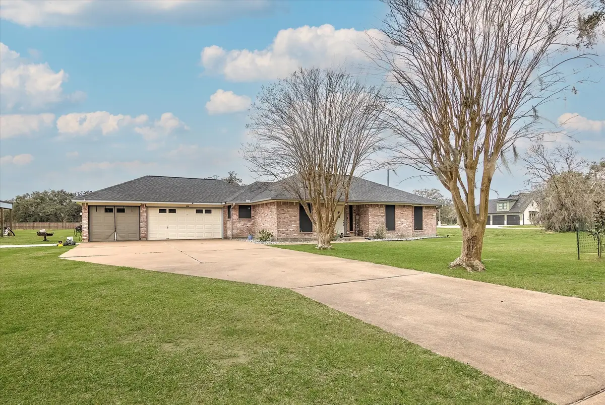 608 Lone Star Trail, Angleton, TX 77515 - #1