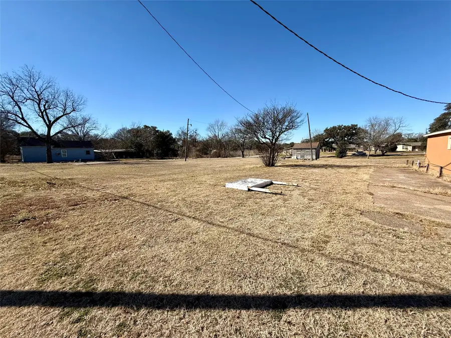 221 Williams Street, Marlin, TX 76661 - #2