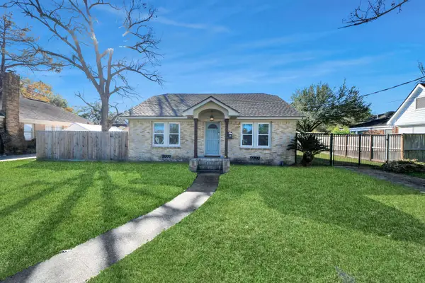 516 Eleanor Street, Houston, TX 77009