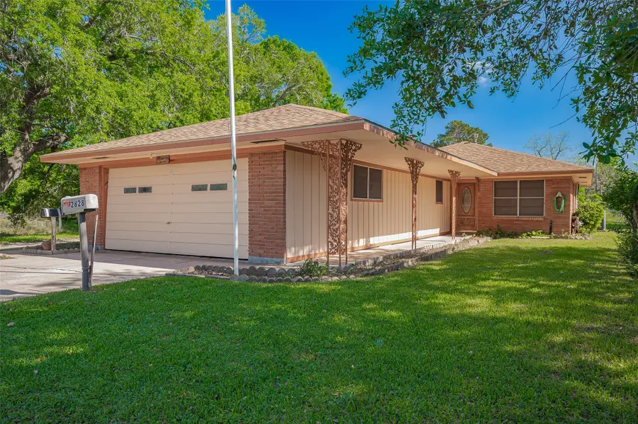 2828 Duberry Street, Bay City, TX 77414 - Image #2