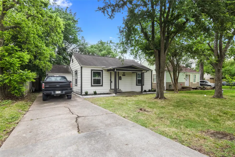 1903 Oleander Drive, La Marque, TX 77568 - #2