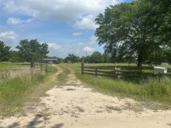 14472 County Road 229, Bedias, TX 77831
