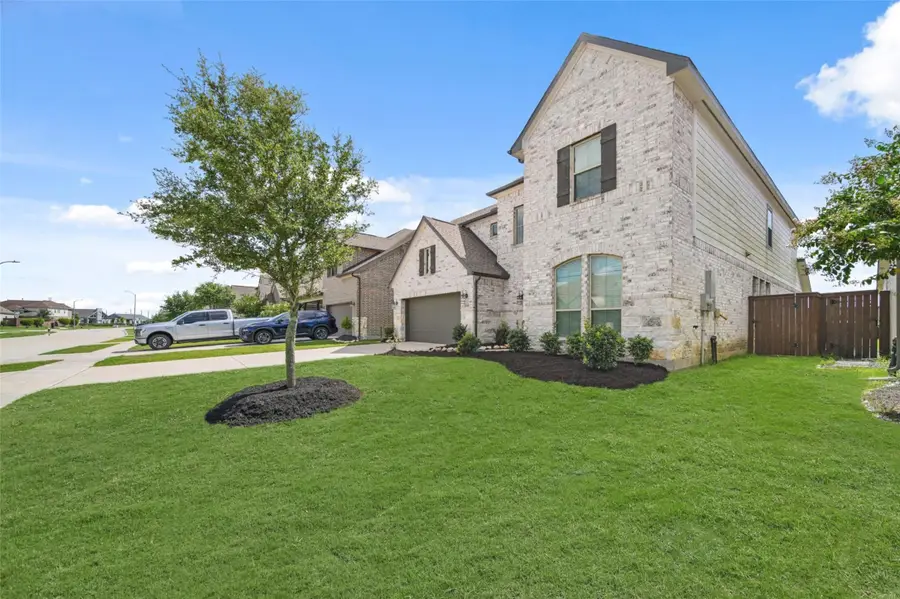 5918 Lake Bridge Lane, Manvel, TX 77578 - Image #2