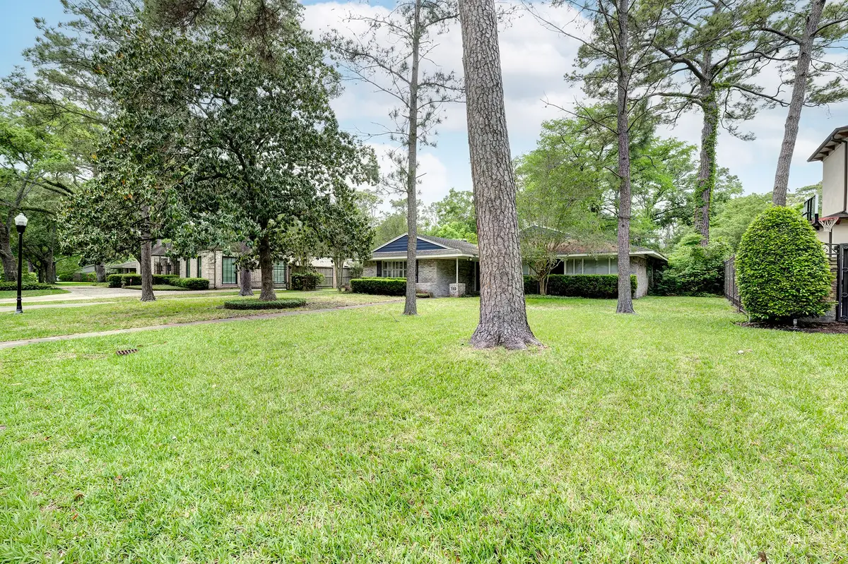 713 W Creekside Drive, Hunters Creek Village, TX 77024 - #1