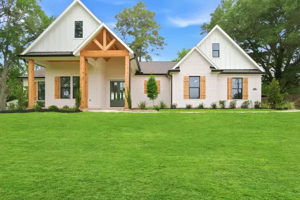 23951 Landrum Village, Montgomery, TX 77316