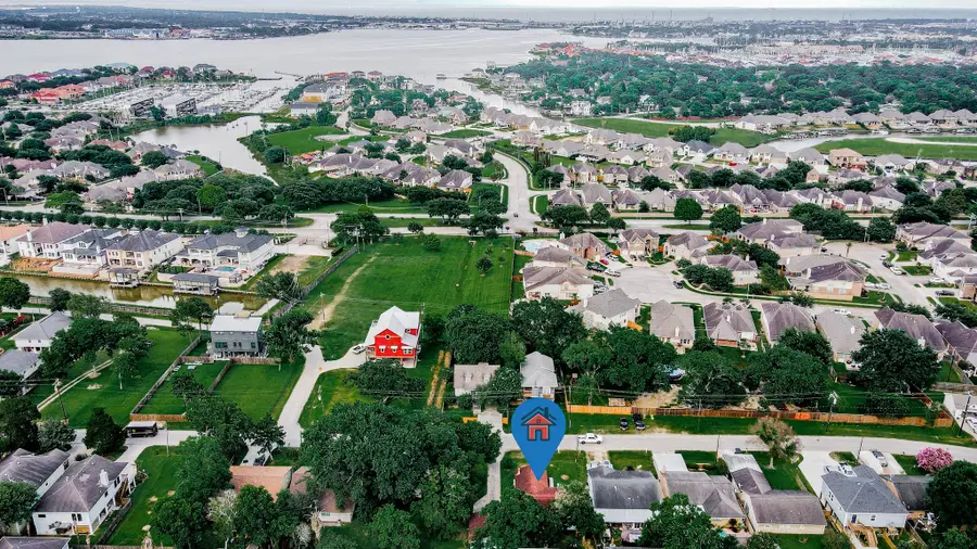 434 Lakeside Drive, Kemah, TX 77565 - Image #2