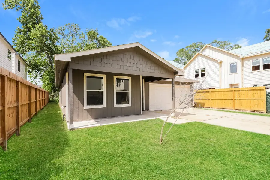 862 Rachel Street, Houston, TX 77091 - Image #2