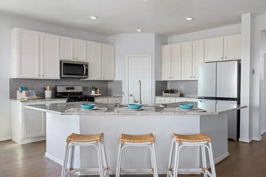 659 Imperial Loop, Alvin, TX 77511 - Image #2