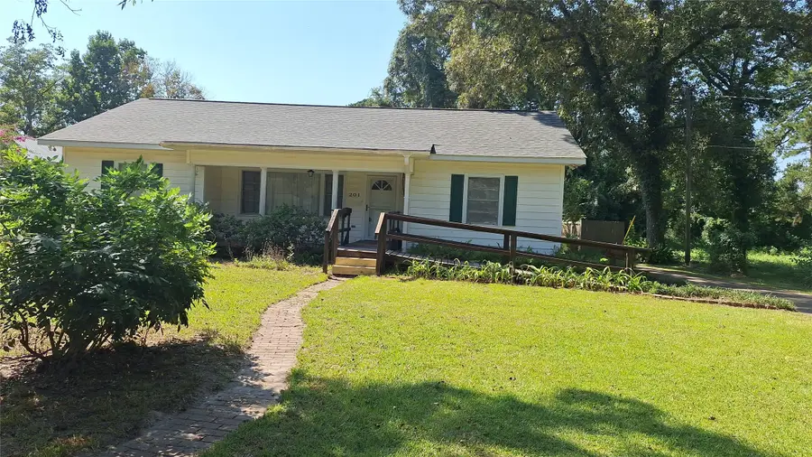 201 S Marsh Drive, Livingston, TX 77351 - Image #2