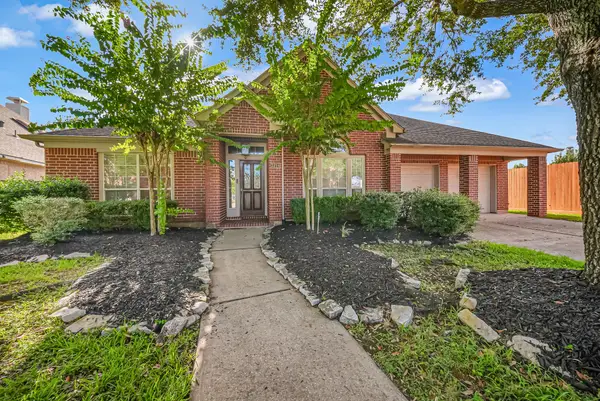 3214 Waters Edge Drive, Manvel, TX 77578