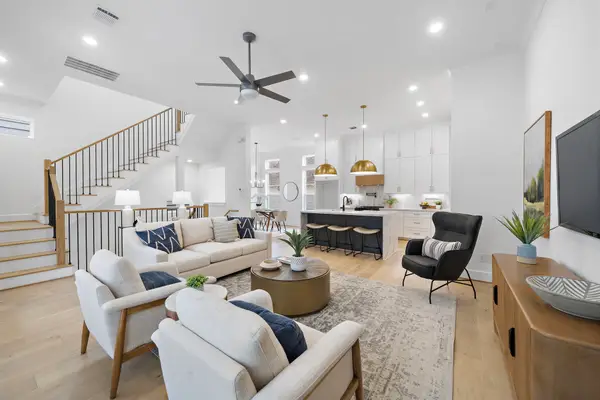 925 Fisher Street #B, Houston, TX 77018