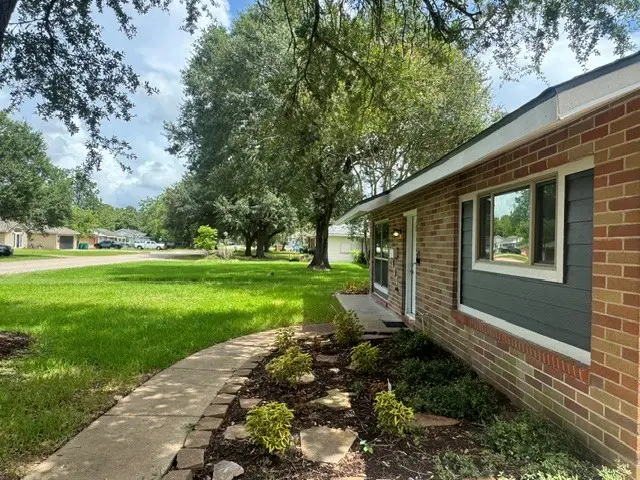 1607 W Houston Dr, La Marque, TX 77568 - #3