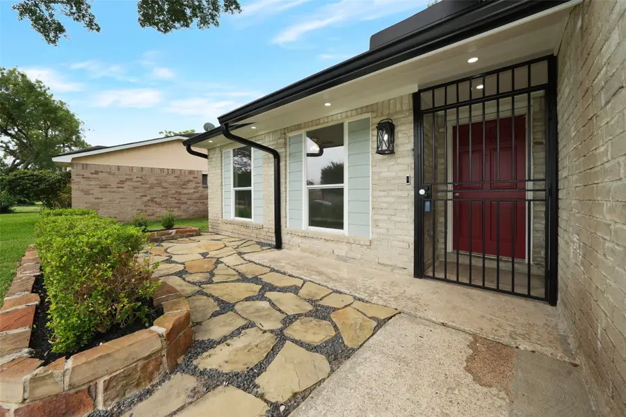 9607 Rumbling Wood Lane, Houston, TX 77086 - Image #3