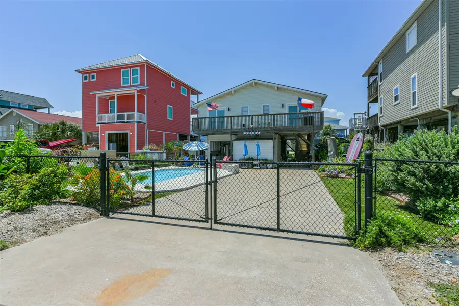 22112 Yoakum Drive, Galveston, TX 77554 - Image #2