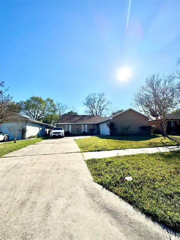 7619 Southmeadow Drive, Houston, TX 77071