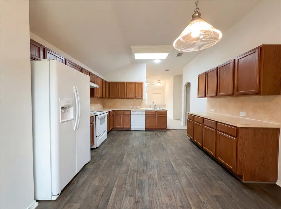 18472 Sunrise Oaks Court, Montgomery, TX 77316 - Image #2