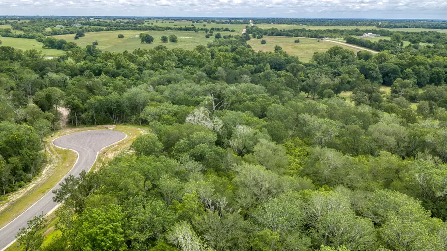 2-27 Millwood Trail, Brenham, TX 77833 - #3