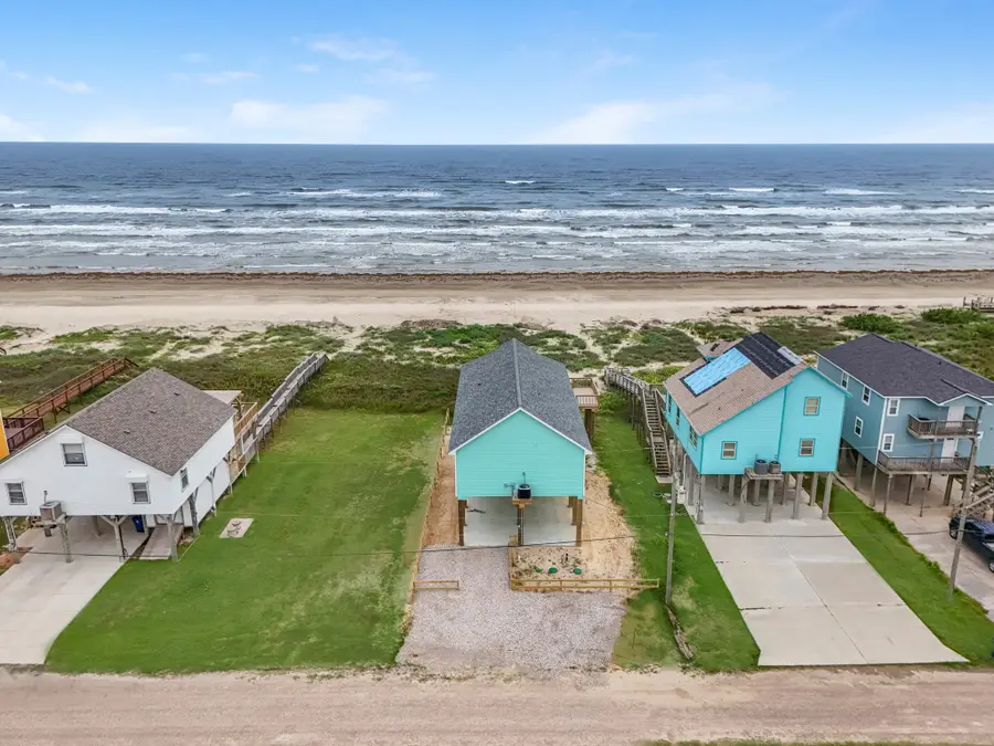 4723 Bluewater Drive, Freeport, TX 77541 - Image #3