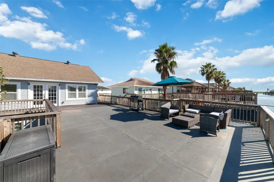 196 Barracuda Street, Hitchcock, TX 77563 - #2