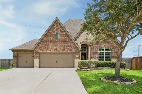 9242 Holloway Cliff Lane, Cypress, TX 77433