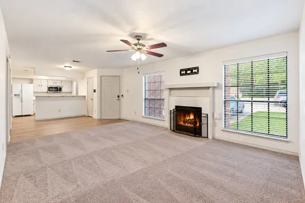 2402 Sycamore Avenue #B1, Huntsville, TX 77340