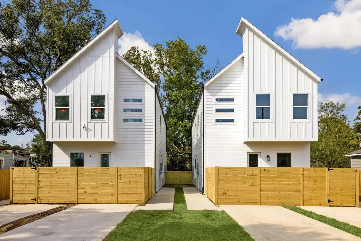 9435 Pembrook #A/B, Houston, TX 77003 - #1
