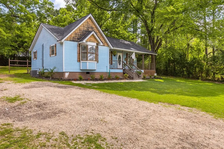 311 E Linn St, Huntington, TX 75949 - #3
