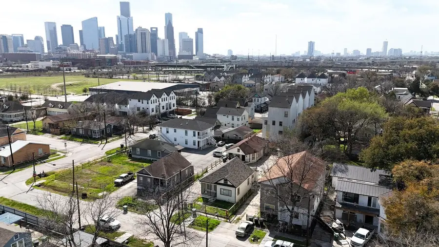 1611 Common Street, Houston, TX 77009 - #3
