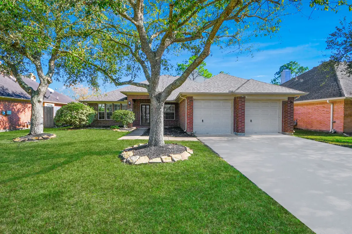 156 Greenridge Circle, League City, TX 77573 - Image #1