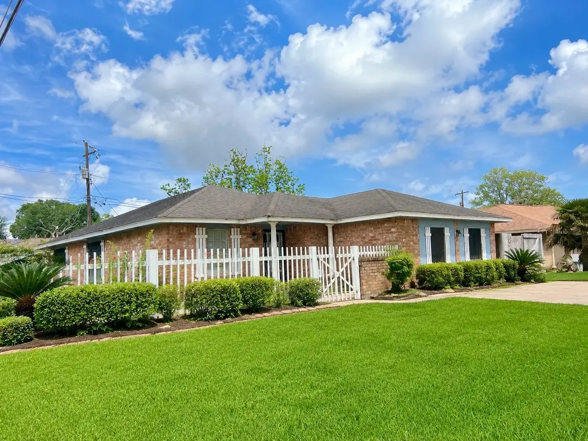 502 Saint Charles Street, League City, TX 77573 - #1