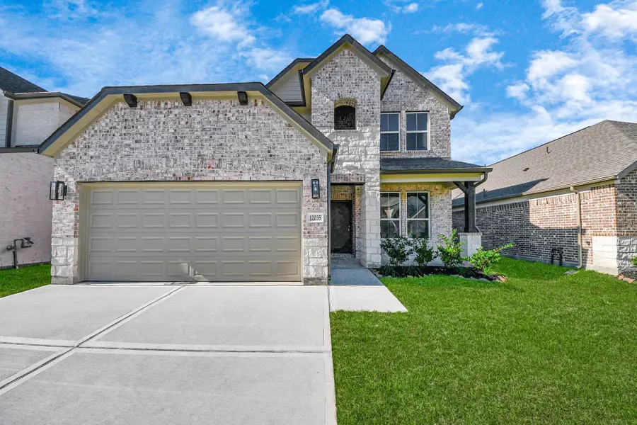 12035 Maple Oak Drive, Houston, TX 77066 - Image #3