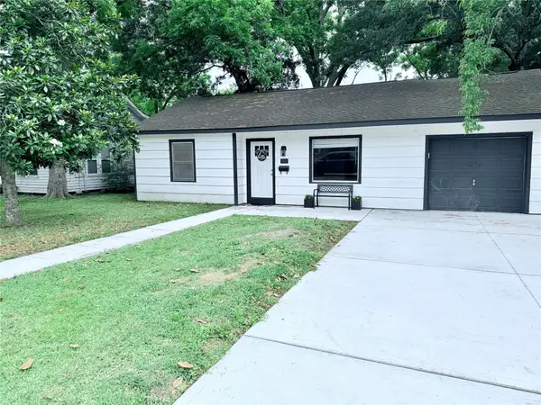 1301 Fairview Drive, Alvin, TX 77511