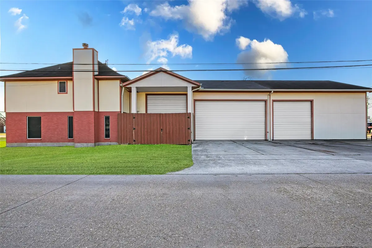 715 Avenue D, South Houston, TX 77587 - #1