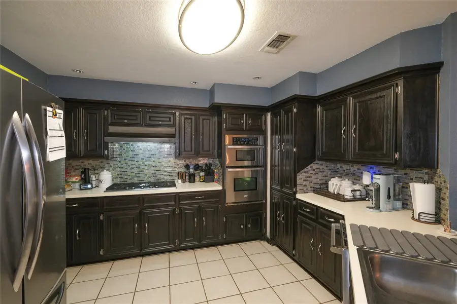 316 Raintree Lane, Lake Jackson, TX 77566 - #3