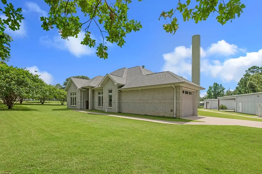160 Black Forest Drive, Zavalla, TX 75980 - Image #3