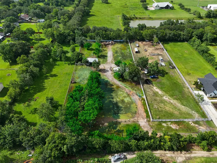 6525 Lesiker Road, Brookside Village, TX 77581 - #2