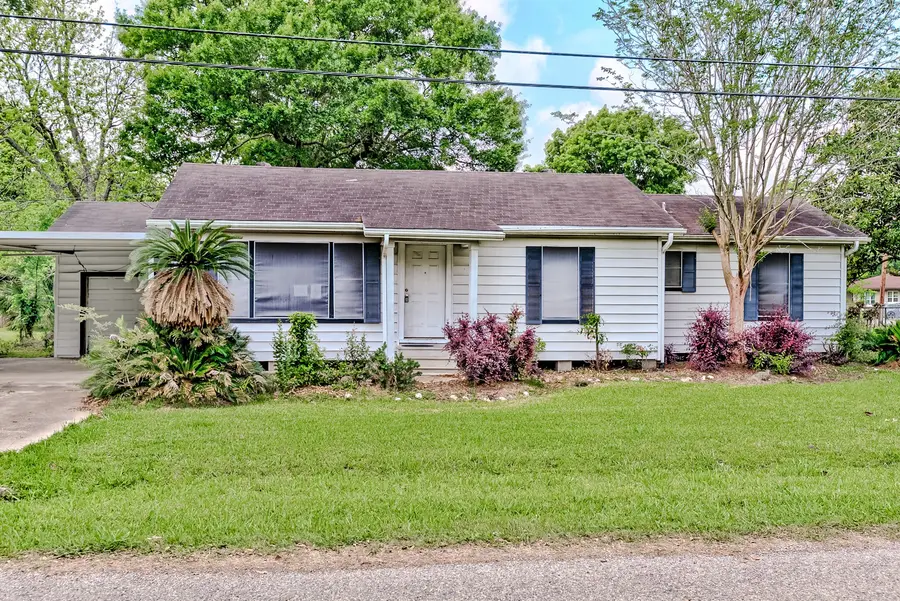1504 Avenue K, Nederland, TX 77627 - #3