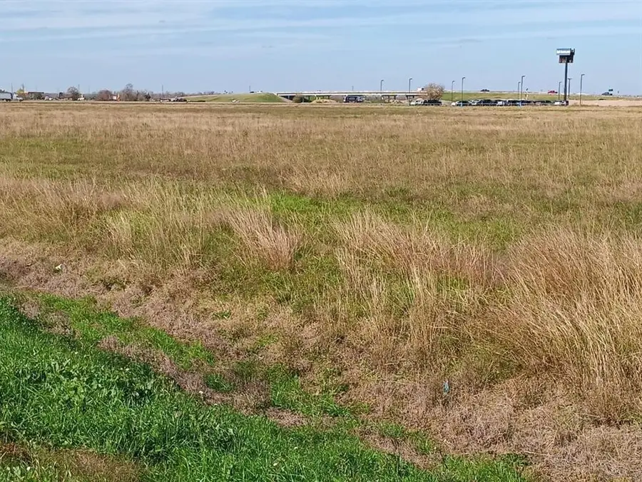 000 W Henderson Rd Road, Angleton, TX 77515 - Image #3