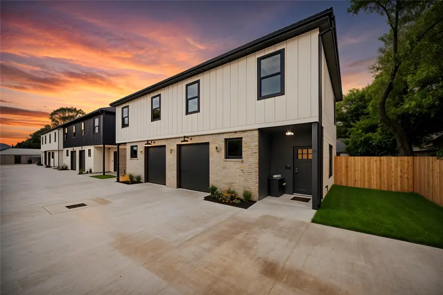 5032 Mallow St #A B, Houston, TX 77033 - #2