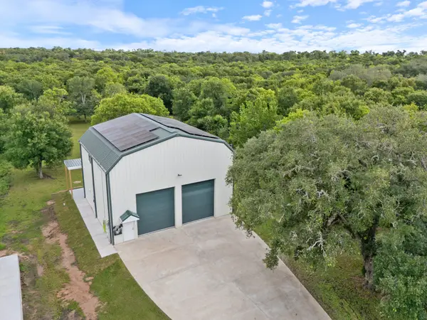 1628 Private Road 652, Sargent, TX 77414