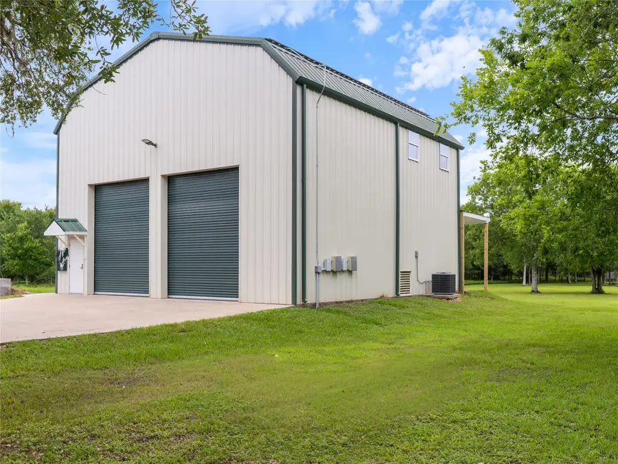1628 Private Road 652, Sargent, TX 77414 - #2