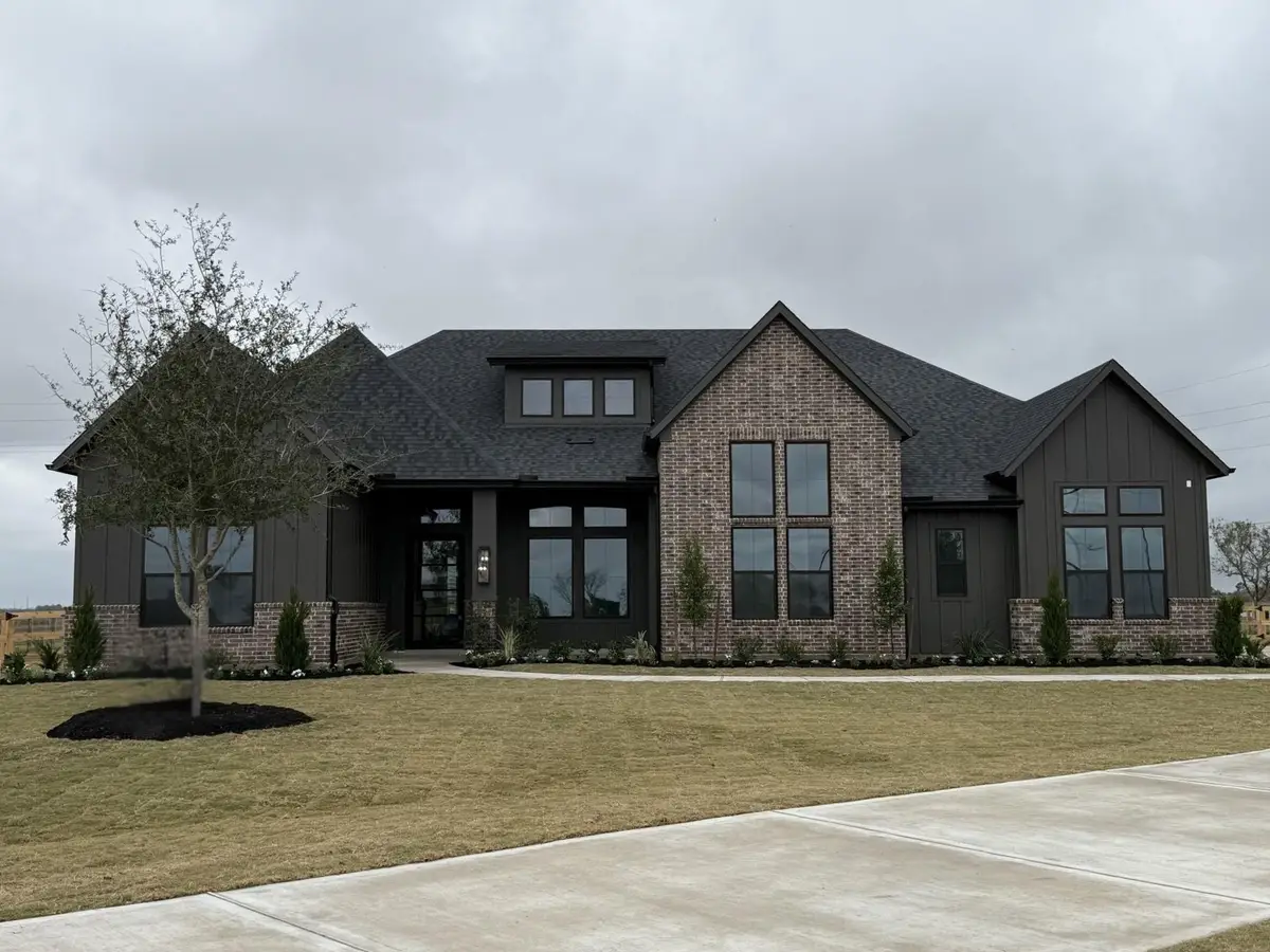 1031 Lake Breeze Drive, Waller, TX 77484 - Image #1