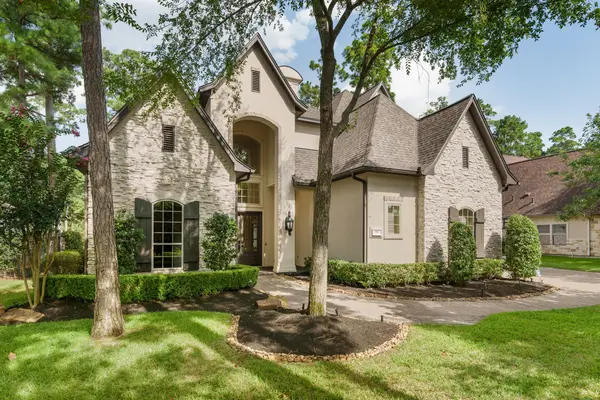 98 W Ambassador Bend, The Woodlands, TX 77382