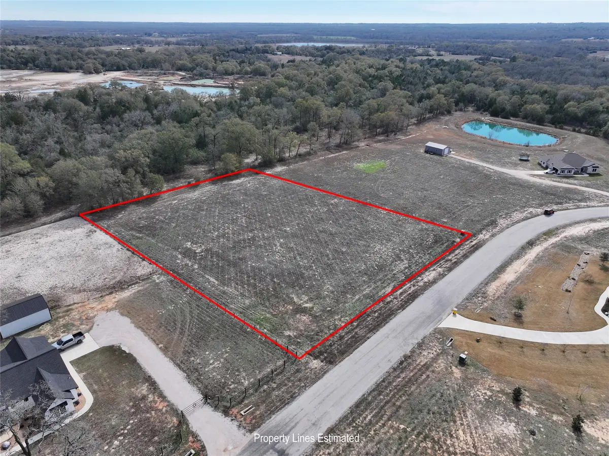 302 N Garrett Circle, Bellville, TX 77418 - Image #1