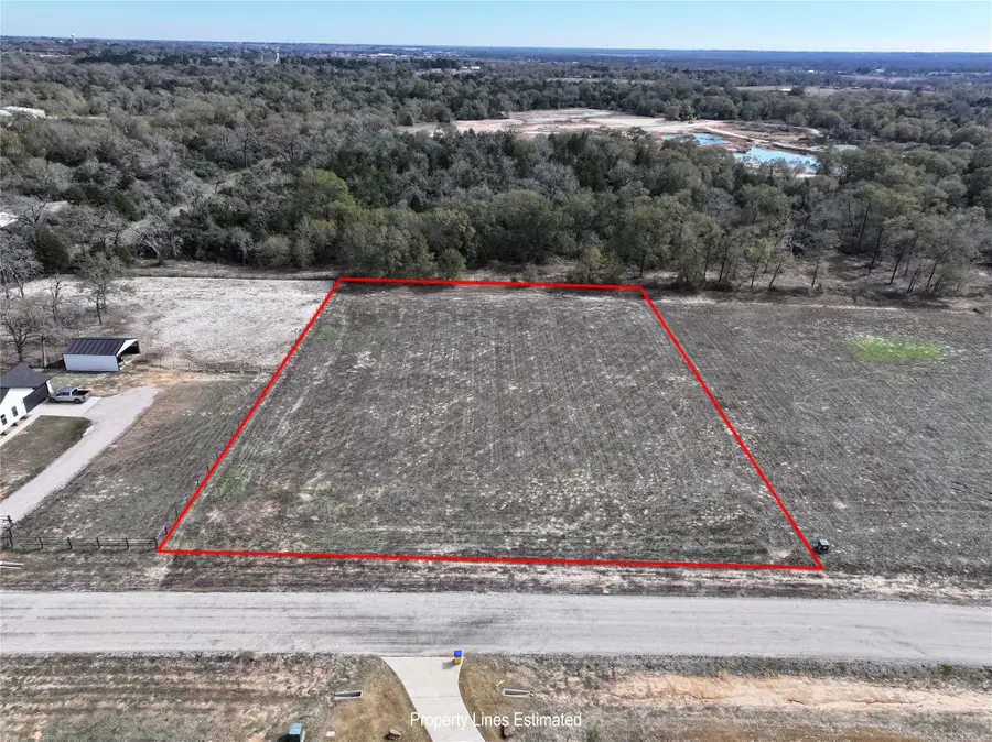 302 N Garrett Circle, Bellville, TX 77418 - Image #3