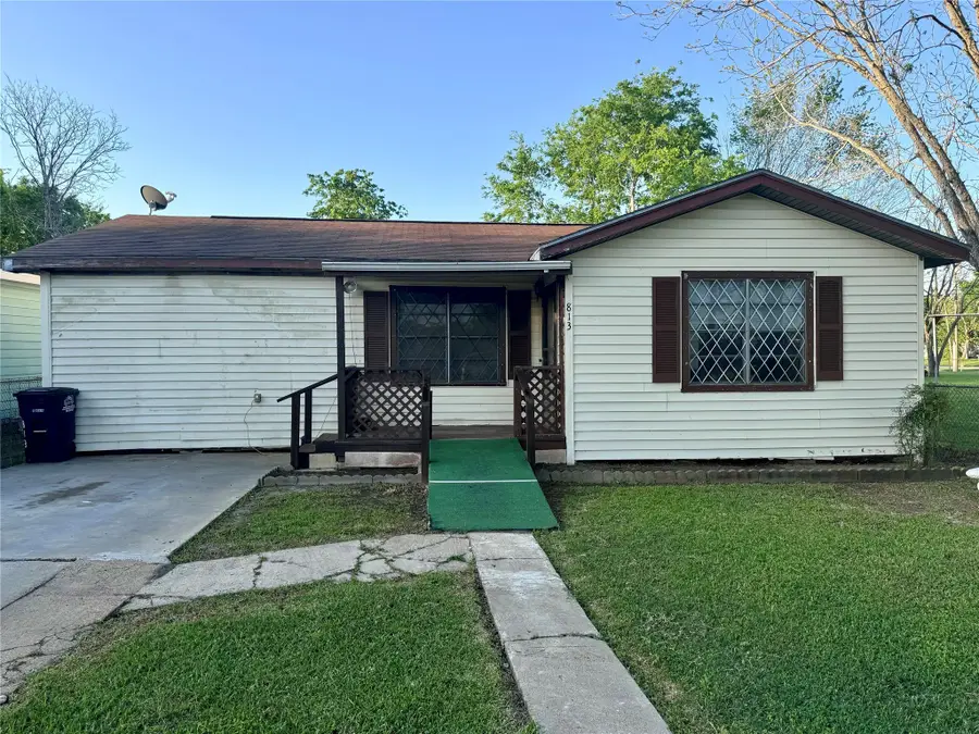 813 Humphrey, Palacios, TX 77465 - Image #2