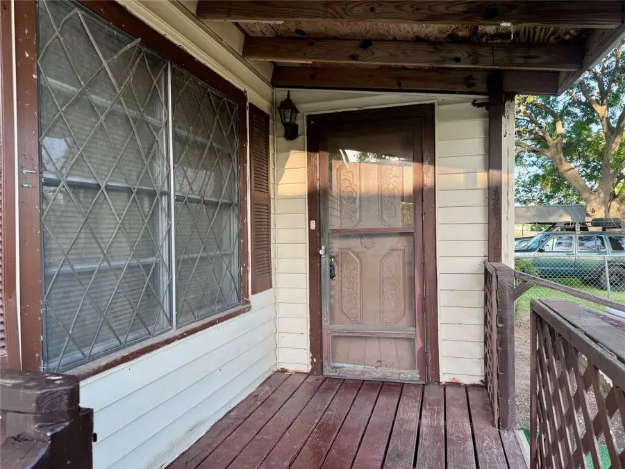 813 Humphrey, Palacios, TX 77465 - Image #3