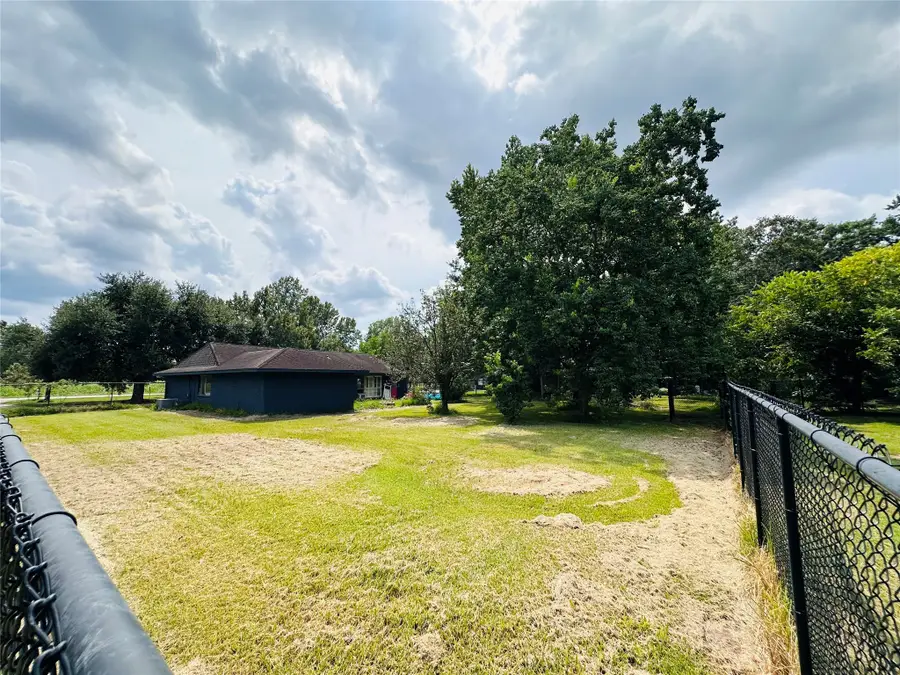 623 Lakeville Drive, Kingwood, TX 77339 - Image #2